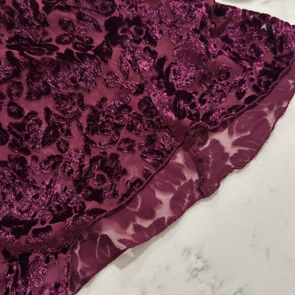 Vintage 90’s Victoria’s Secret velvet brocade sheer bodysuit women’s Sz medium - Picture 6 of 6